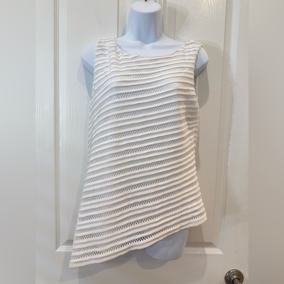 White House Black Market asymmetrical White top Medium - Picture 1 of 6